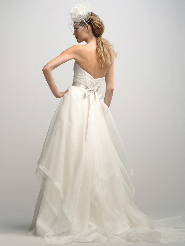 Excellent Quality Floor-length Strapless Plicated Smooth Chiffon Skirt Sweep Train A-line Wedding Dress