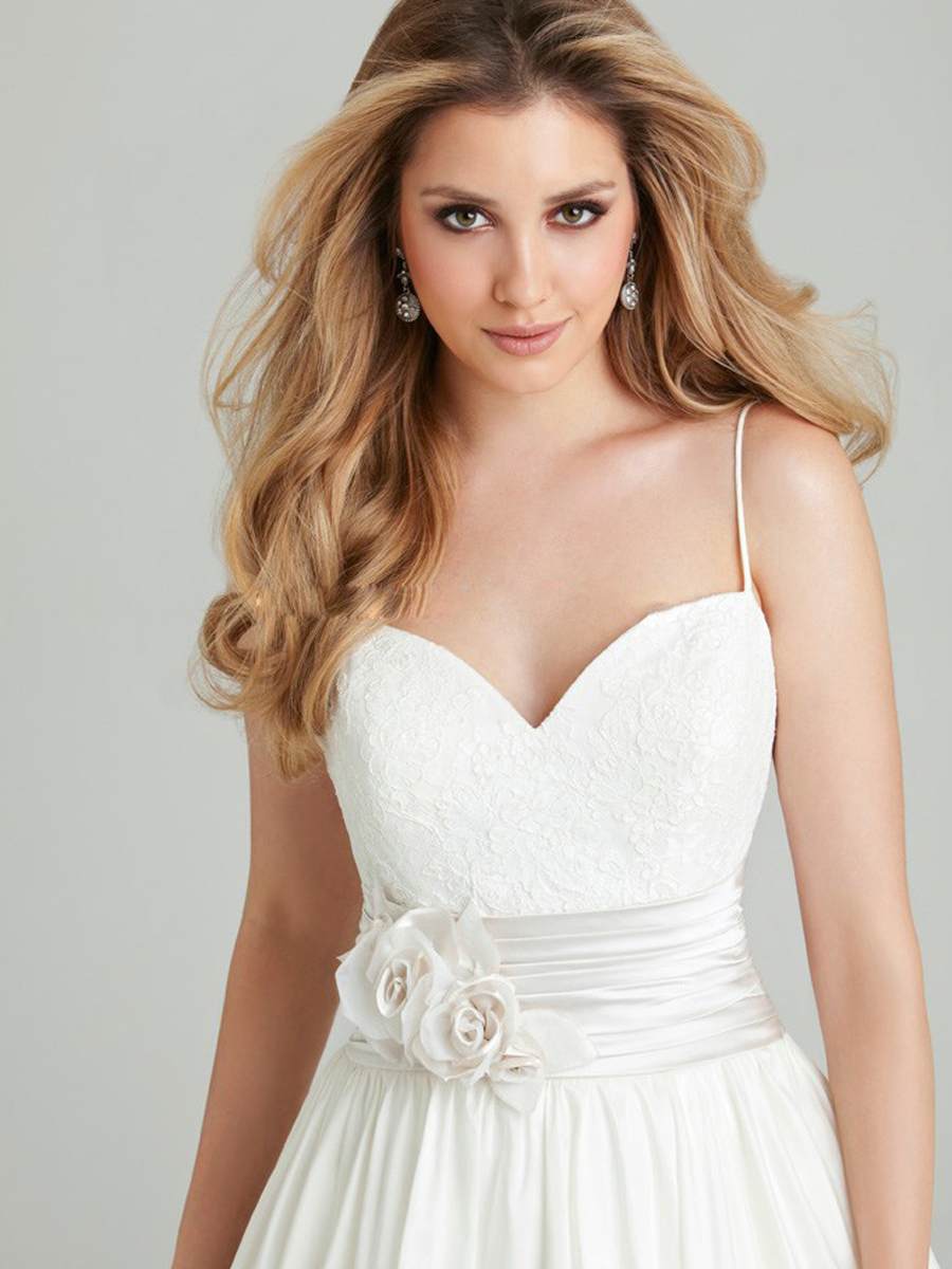 Eye-catching Spaghetti Straps Sweetheart Chiffon A-line Wedding Dress with Floral Sash