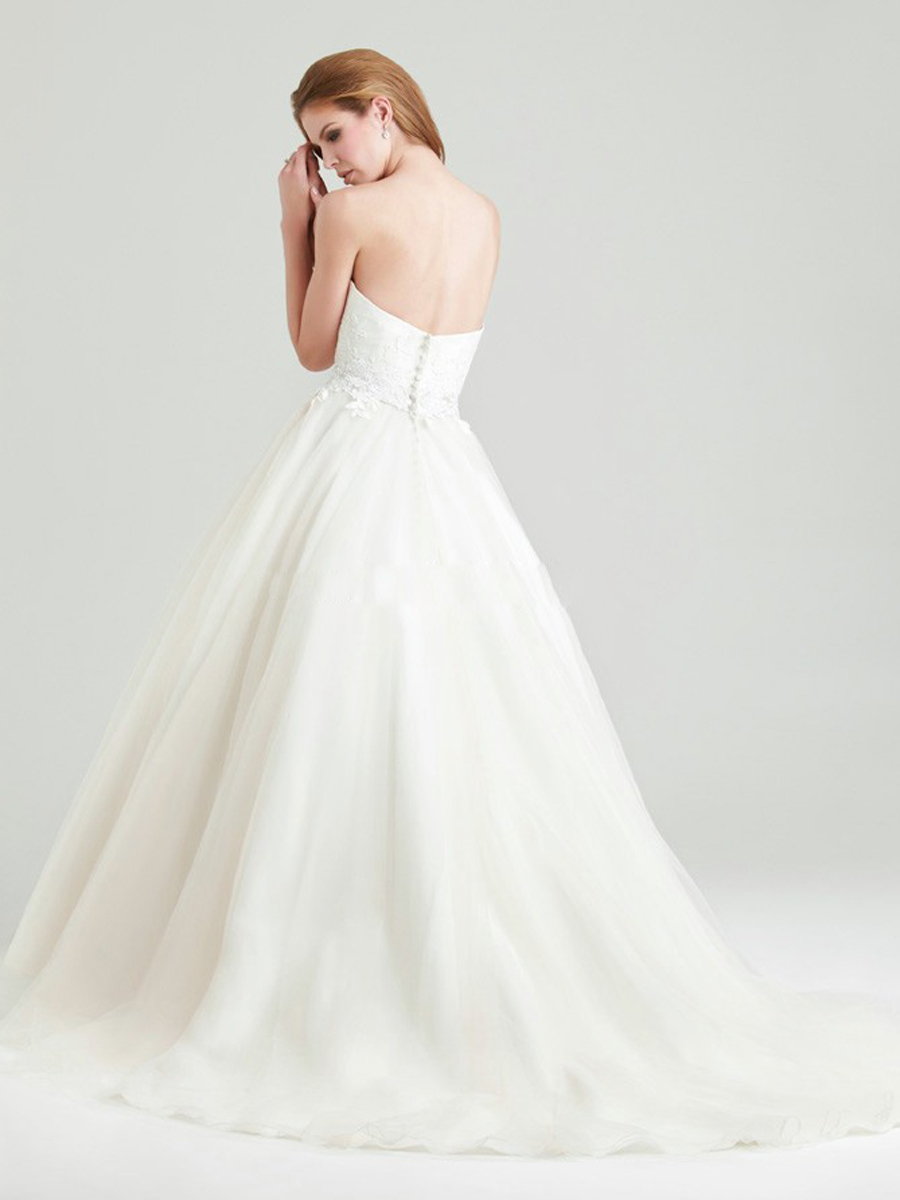 Beautiful Flattering Sweetheart Court Train A-line Wedding Dress with Embroidery