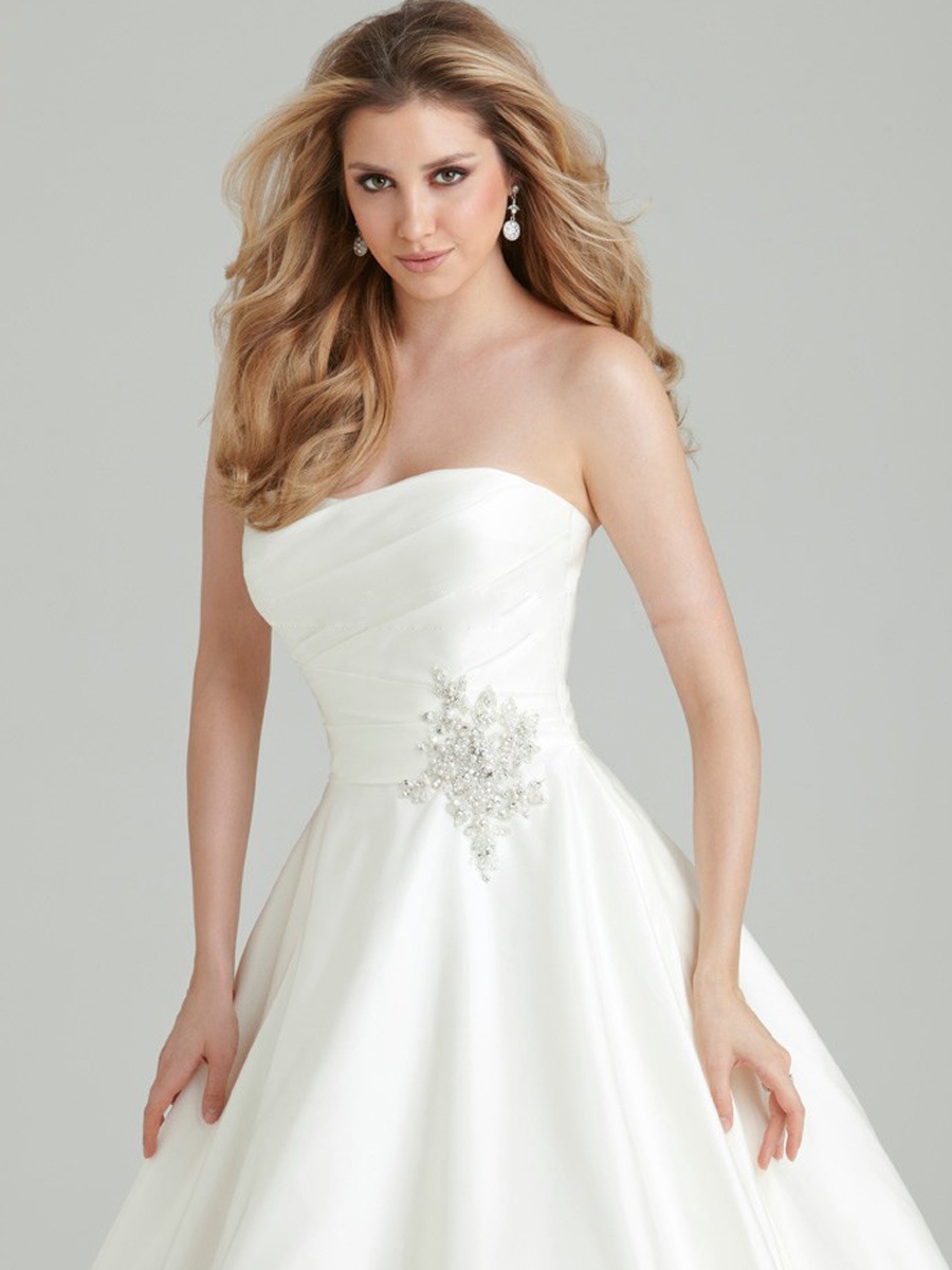 Simples e agradável Strapless lisonjeiro de cetim vestido de casamento branco com strass na cintura