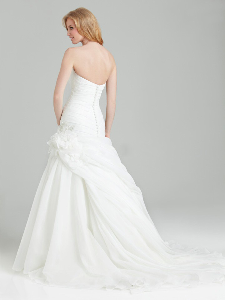 Очаровательное платье без бретелек Разработанный Ruffled лиф и юбка цветочный пол-длины линии свадебное платье