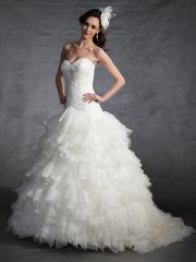 Organza Ball Gown Dress with A Strapless Sweetheart Neckline Wedding Dresses