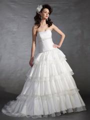 Organza Ball Gown Strapless Scoop Neck Dress with A Dropped Waist Wedding Dresses