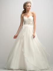 2012 Classic Style Sweetheart Chiffon Floor-length Applique Sweep Train A-line Wedding Dress