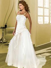 A-Line Made in Taffeta Fabrics Elegant Wedding Dress