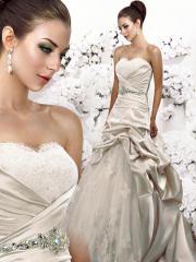 A-Line Silhouette with Pick-Up Design in Classic Chapel Train Wedding Dress