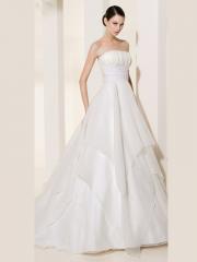 A-Line Silhouette with Strapless Neckline Organza Fabric Wedding Dress
