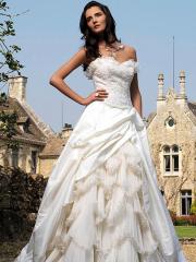 A-Line With Elegant Scoop Neckline Wedding Dress