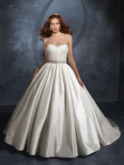 A-Line with Sweetheart Neckline And Natural Beaded Waistline Wedding Dress