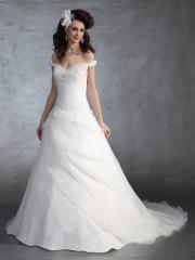 A Strapless Sweetheart Neckline with A Dropped Waist and Has Thousands Of Hand-Sewn Beads Dresses