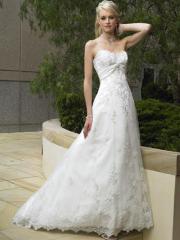 Appliqued Sweetheart Strapless Neckline with Sweep Train Wedding Dress