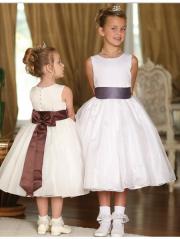 Ball Gown Stain Chiffon White Flower Girl Dress with Belt
