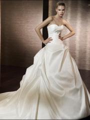 Ball Gown Sweetheart and Strapless Neckline Beaded Flower Decoration Wedding Dress