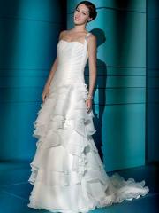 Captivating One-Shoulder Tiered Organza Gown of One-Shoulder