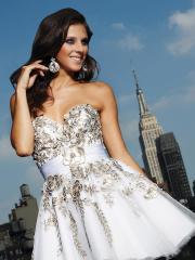 Cascading Flowers and Eye-catching Sequins Strapless Taffeta and Organza Homecoming Dresses