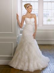 Chic A-Line Strapless Organza Wedding Dress with Multi Layers