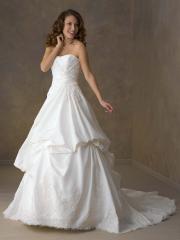 Chic A-Line Taffeta Strapless Wedding Dress