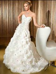 Chic Tulle A-Line Strapless Sweetheart Wedding Dress