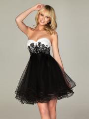 Classical A-Line Sweetheart Short A-Line Black And White Tulle Appliqued Homecoming Gown