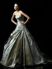 Classy A-Line Strapless Taffeta Handmade Flower Wedding Dress