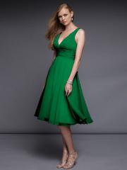 Deep V-Neck Dark Green Chiffon Junior Bridesmaid Gown of Knee-Length Hem