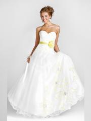 Deluxe Sweetheart Floor Length White Silky Chiffon Flower and Belt Front Bridesmaid Gown