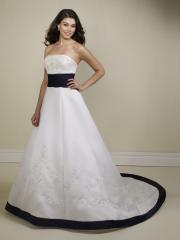Designer Sexy Strapless Embroidery A-Line Gown with Empire Bodice