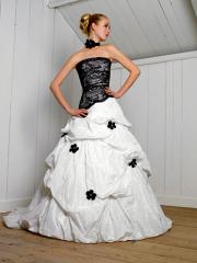 Distinctive A-Line Strapless Taffeta Floral Wedding Dress