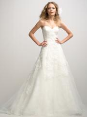 Dramatic Satin Wedding Ball Gown with Sweetheart Neckline and Applique Lace Skirt