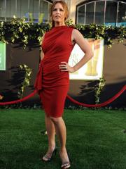 Dramatic Sleeveless Red Dress in Knee-length