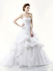 Elegant A-Line Strapless Sweetheart Organza Wedding Dress