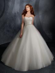 Elegant Organza Ball Gown Strapless Sweetheart Wedding Dress