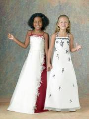 Exquisite Floor-length Flower Girl Dress with Embroidery