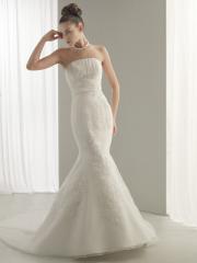 Fabulous Strapless Organza Mermaid Wedding Dress With Vertical Ruche Bust