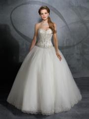 Glamorous Tulle Strapless Sweetheart Ball Gown Wedding Dress