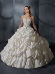 Gorgeous Ball Gown Taffeta Strapless Sweetheart Wedding Dress
