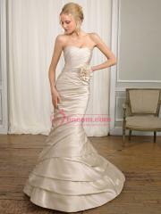 Mermaid Silhouette with Applique Decoration Luxurious Wedding Dress