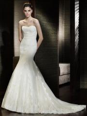 New 2011 Strapless Neckline in Chapel Train Lace Wedding Dress