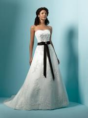 New Collection Black Sash Attached Gown of Lace Embroidery