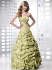 Romantic Ball Gown Style Strapless Neckline Pleated and Brooch Bodice Ruffled Quinceanera Dresses