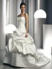Satin Gown with Sweetheart Neckline Bodice Adorned With Hand-Pattern Embroidery Dresses