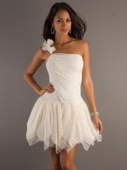 Sexy Elegant A-line Style One-shoulder Neckline and Ruffled Skirt Exquisite Prom Dresses