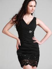 Sexy Mini-length V-neck Black Sheathe Homecoming Dress with Rhinestones