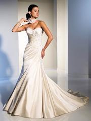 Shimmering Satin Lace Sweetheart Mermaid Bridal Gown with Chapel Train
