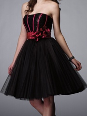 Strapless Short A-Line Black Tulle Homecoming Gown of Pink Satin Flower at Waist