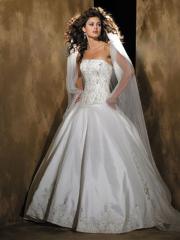 Stunning Satin Strapless Ball Gown Wedding Dress