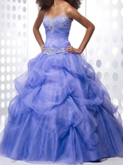 Sweetheart Ball Gown Lavender Taffeta and Organza Quinceanera Dress with Embroidery Front