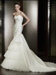 Sweetheart Neckline with Applique Decoration Custom Made New 2011 Wedding Dress