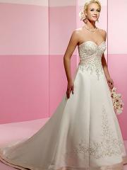 Sweetheart Strapless Neckline White Chic Wedding Dress