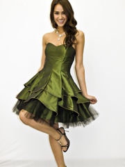 Taffeta Green A-Line Black Tulle Strapless Sweetheart Neckline Sleeveless Knee-Length Homecoming Dress